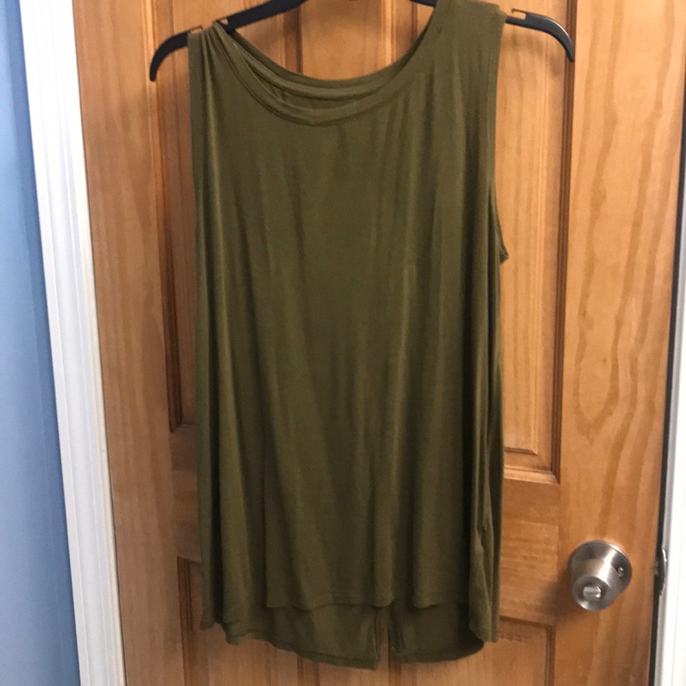 Old Navy green tank top with open back